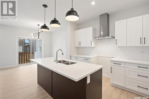 346 Dziadyk Bend, Saskatoon, SK - Indoor Photo Showing Kitchen With Double Sink