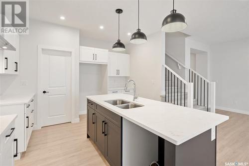 346 Dziadyk Bend, Saskatoon, SK - Indoor Photo Showing Kitchen With Double Sink