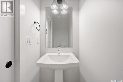 346 Dziadyk Bend, Saskatoon, SK - Indoor Photo Showing Bathroom