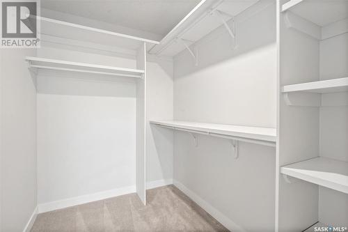 346 Dziadyk Bend, Saskatoon, SK - Indoor With Storage