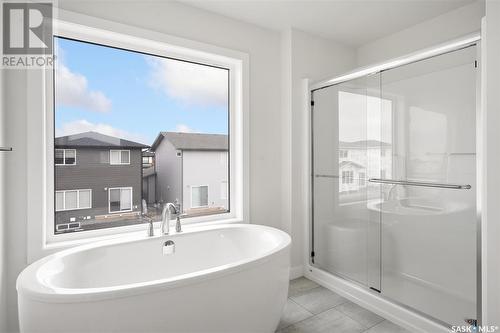 346 Dziadyk Bend, Saskatoon, SK - Indoor Photo Showing Bathroom