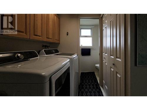 1132 Wintergreen Drive, Kelowna, BC - Indoor Photo Showing Laundry Room