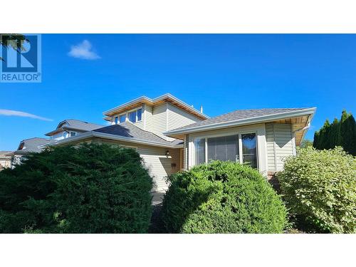 1132 Wintergreen Drive, Kelowna, BC - Outdoor