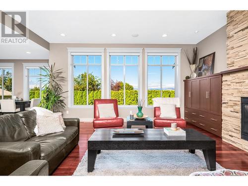 520 Crestview Drive, Coldstream, BC - Indoor Photo Showing Living Room With Fireplace