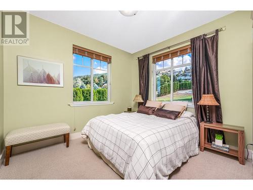 520 Crestview Drive, Coldstream, BC - Indoor Photo Showing Bedroom