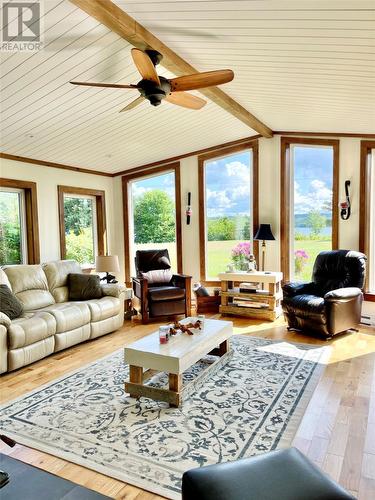 35-37 Garretts Road, Port Blandford, NL - Indoor Photo Showing Living Room