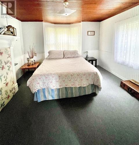 35-37 Garretts Road, Port Blandford, NL - Indoor Photo Showing Bedroom