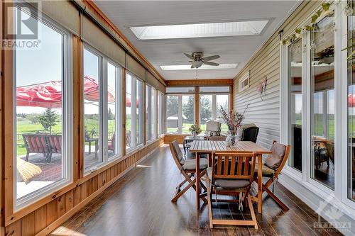 879 9Th Line Road, Carleton Place, ON - Indoor Photo Showing Dining Room