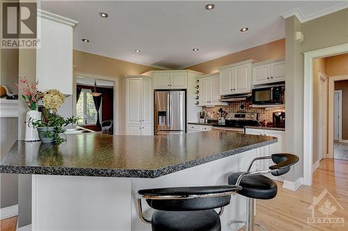 879 9Th Line Road, Carleton Place, ON - Indoor Photo Showing Kitchen