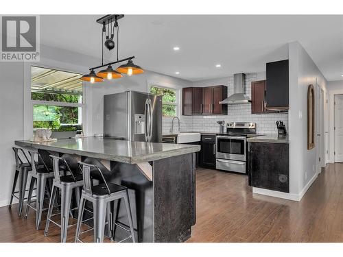 1301 Ponderosa Road, West Kelowna, BC - Indoor Photo Showing Kitchen With Upgraded Kitchen