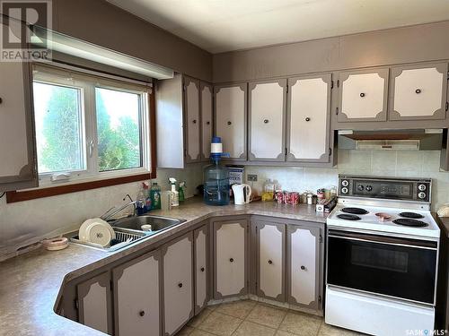 Baird Acreage, Porcupine Rm No. 395, SK - Indoor Photo Showing Kitchen With Double Sink