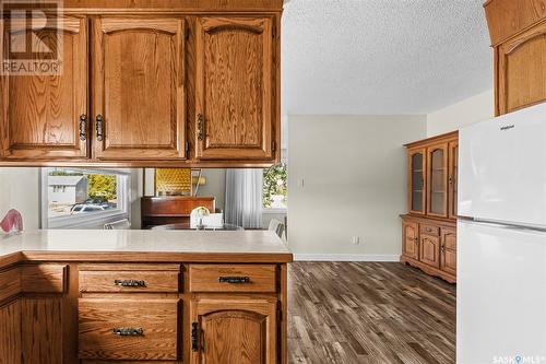 1239 Hochelaga Street W, Moose Jaw, SK - Indoor Photo Showing Kitchen