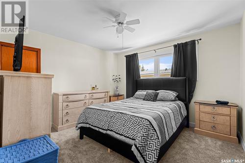 1239 Hochelaga Street W, Moose Jaw, SK - Indoor Photo Showing Bedroom