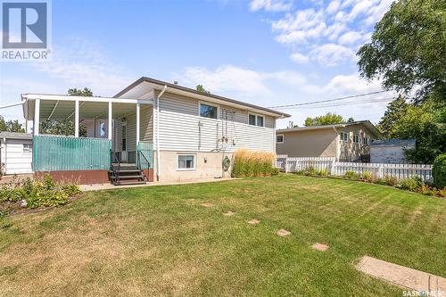 1239 Hochelaga Street W, Moose Jaw, SK - Outdoor With Deck Patio Veranda