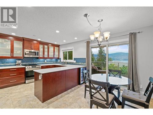 3051 Ourtoland Road, West Kelowna, BC - Indoor