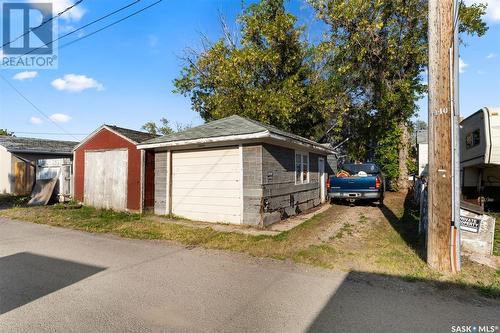 2444 Elliott Street, Regina, SK - Outdoor