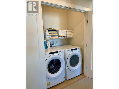 4025 Gellatly Road S Unit# 123, West Kelowna, BC - Indoor Photo Showing Laundry Room