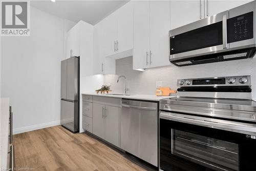 525 New Dundee Road Unit# 105, Kitchener, ON - Indoor Photo Showing Kitchen With Stainless Steel Kitchen With Upgraded Kitchen