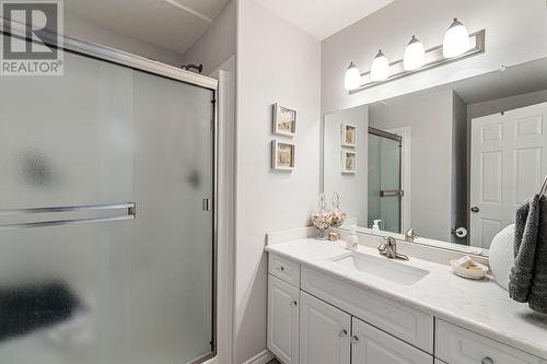 1967 Underhill Street Unit# 605 Lot# 99, Kelowna, BC - Indoor Photo Showing Bathroom