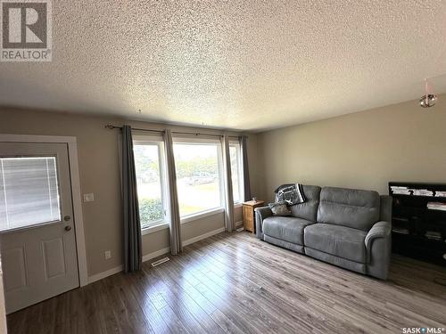 323 Government Road, Stoughton, SK - Indoor Photo Showing Living Room