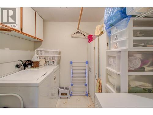 250 5 Street Se Unit# 302, Salmon Arm, BC - Indoor Photo Showing Laundry Room