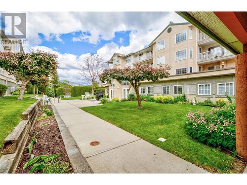 250 5 Street Se Unit# 302, Salmon Arm, BC - Outdoor With Facade