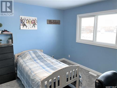 701 Bay Street, Hudson Bay, SK - Indoor Photo Showing Bedroom