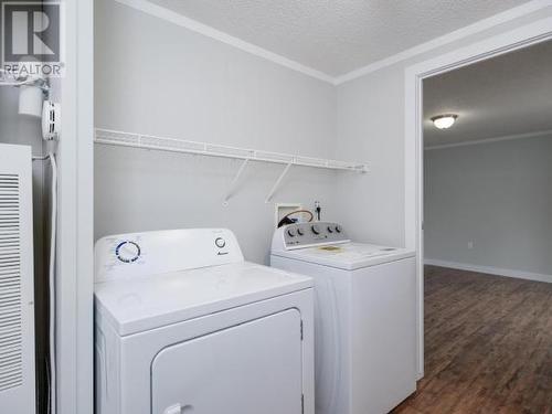 406-989 Range Road, Whitehorse, YT - Indoor Photo Showing Laundry Room