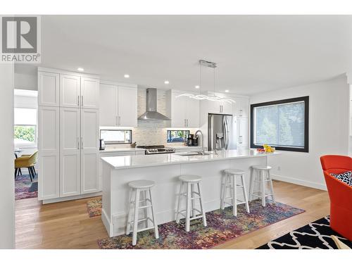 150 Jupiter Court, Kelowna, BC - Indoor Photo Showing Kitchen With Upgraded Kitchen