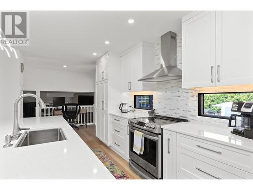 150 Jupiter Court, Kelowna, BC - Indoor Photo Showing Kitchen With Stainless Steel Kitchen