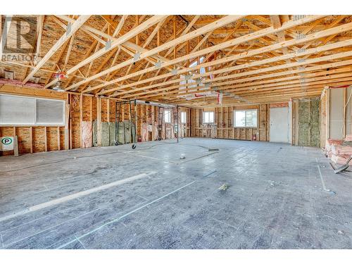 2063 Carmi Road, Penticton, BC - Indoor