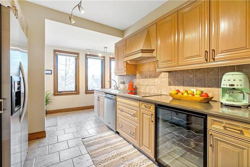 107 Catharine Street S|Unit #Upper, Hamilton, ON - Indoor Photo Showing Kitchen