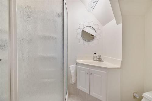 107 Catharine Street S|Unit #Upper, Hamilton, ON - Indoor Photo Showing Bathroom