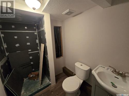 707 1St Street, Kipling, SK - Indoor Photo Showing Bathroom