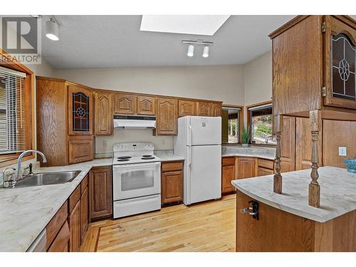 15021 Old Mission Road, Lake Country, BC - Indoor Photo Showing Kitchen