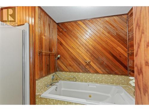 15021 Old Mission Road, Lake Country, BC - Indoor Photo Showing Bathroom