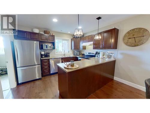 8414 88 Street, Fort St. John, BC - Indoor Photo Showing Kitchen