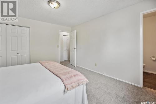 250 Stillwater Drive, Saskatoon, SK - Indoor Photo Showing Bedroom