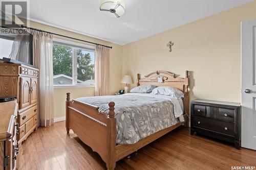 937 L Avenue N, Saskatoon, SK - Indoor Photo Showing Bedroom