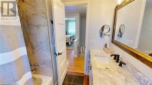 225 Parsons Avenue, North Bay, ON - Indoor Photo Showing Bathroom