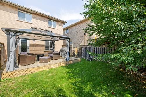 27 Jonathon Court, Hamilton, ON - Outdoor