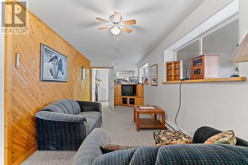 3712 Parri Road, Sorrento, BC - Indoor