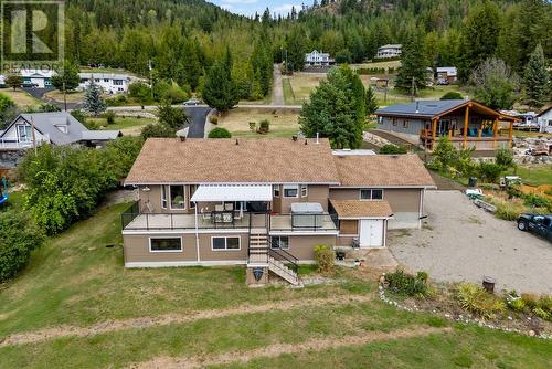 3712 Parri Road, Sorrento, BC - Outdoor