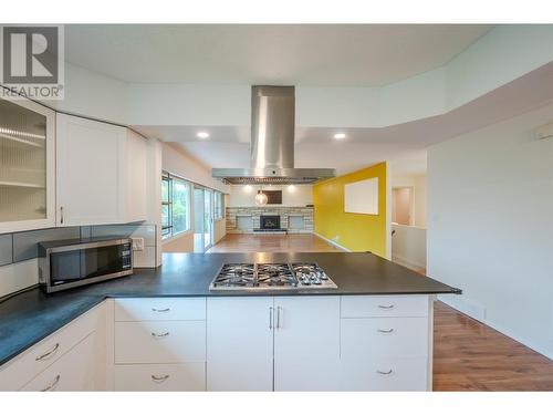 496 Haven Hill Road, Penticton, BC - Indoor Photo Showing Kitchen