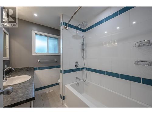 496 Haven Hill Road, Penticton, BC - Indoor Photo Showing Bathroom