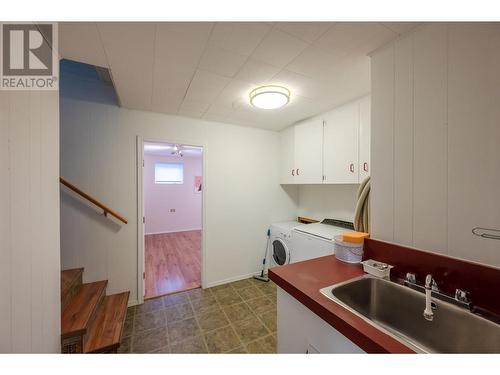 496 Haven Hill Road, Penticton, BC - Indoor Photo Showing Kitchen