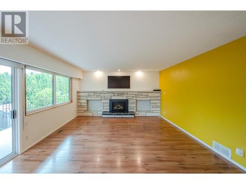 496 Haven Hill Road, Penticton, BC - Indoor Photo Showing Living Room With Fireplace