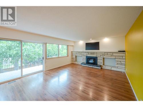 496 Haven Hill Road, Penticton, BC - Indoor Photo Showing Living Room With Fireplace