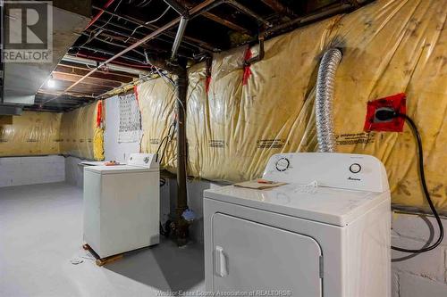 693-695 Partington, Windsor, ON - Indoor Photo Showing Laundry Room