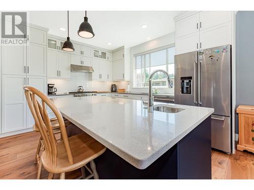 4280 20 Street Ne, Salmon Arm, BC - Indoor Photo Showing Kitchen With Upgraded Kitchen